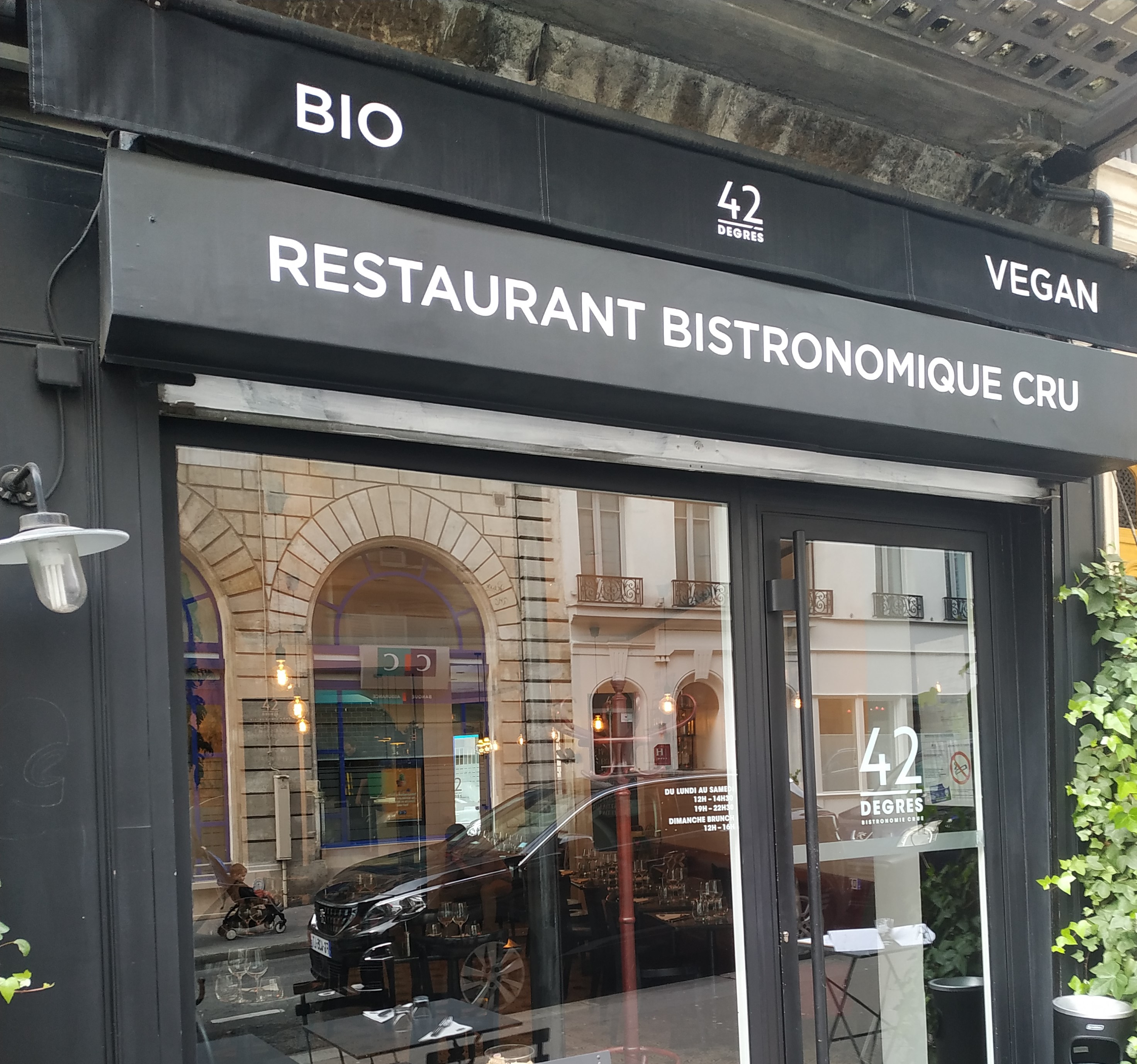 42 degrés : le restaurant 100% cru et bio.