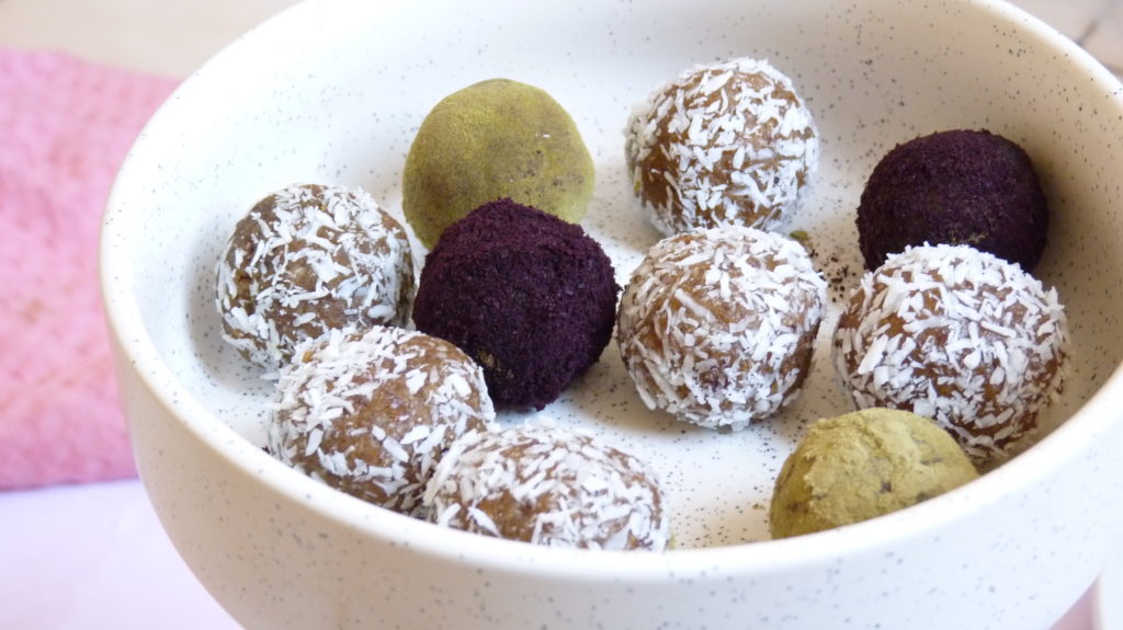 Raw Energy balls aux mûres séchées